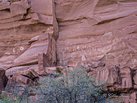 Pictographs, Canyon de Chelly-4